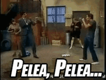 pelea-pelea-la-vecindad.gif